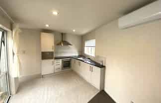 10A Hawkley Close, Flat Bush