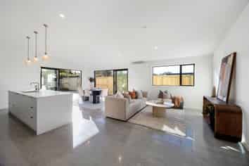 27 Whakahaumako Road, Cambridge