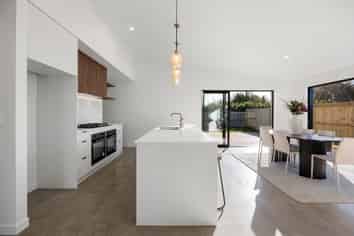 27 Whakahaumako Road, Cambridge