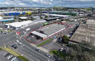 2,463sqm Building | High Profile with YARD 