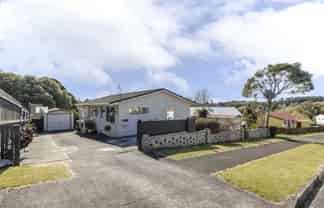 35 Riversdale Drive, Merrilands