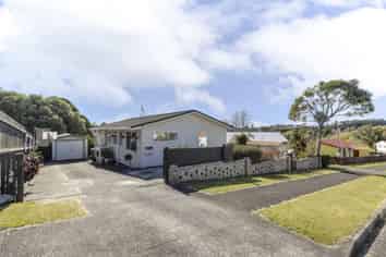 35 Riversdale Drive, Merrilands