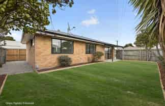 2/63a Mackworth Street, Woolston