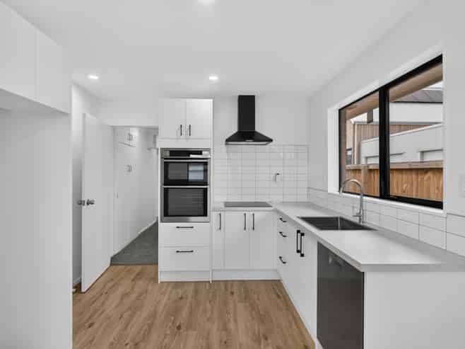 2/63a Mackworth Street, Woolston