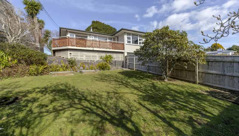 61 Clawton Street, Westown