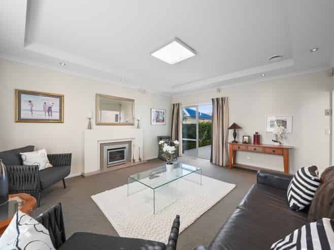12 Brookwater Avenue, Northwood