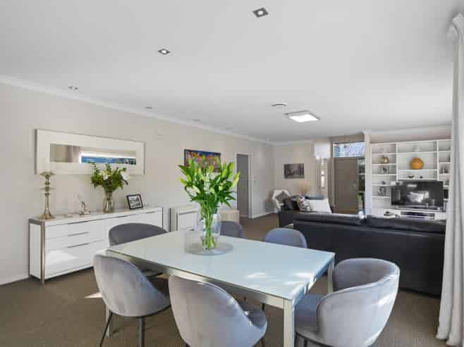 12 Brookwater Avenue, Northwood