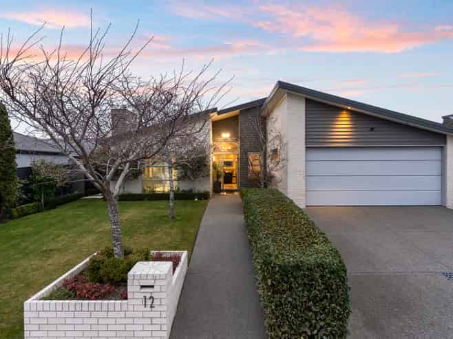 12 Brookwater Avenue, Northwood