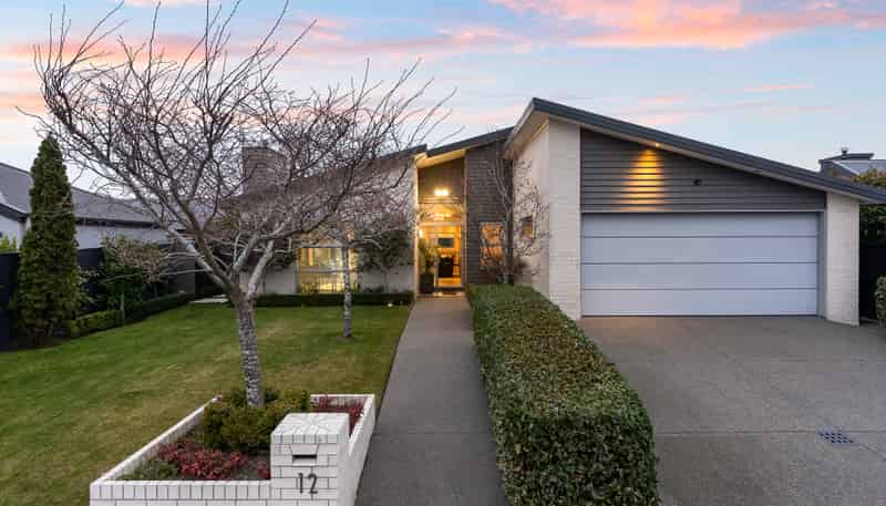 12 Brookwater Avenue, Northwood