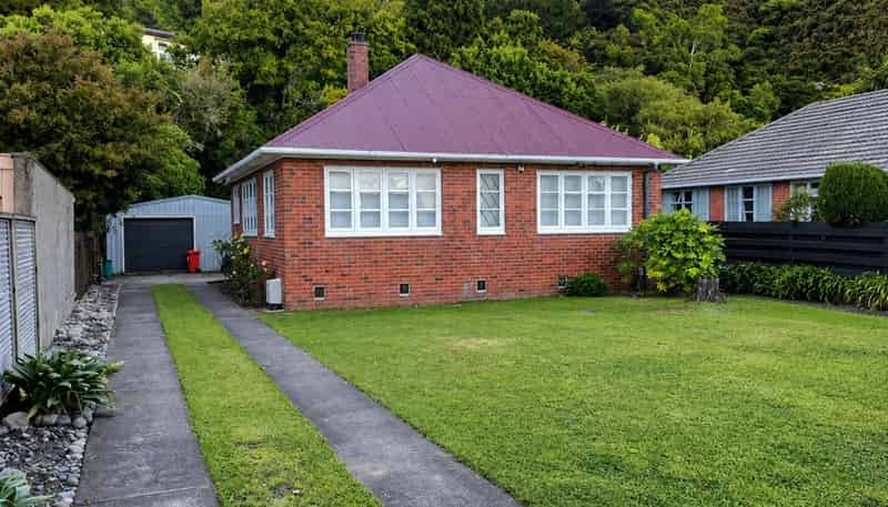 81 Wyndrum Avenue, Waterloo