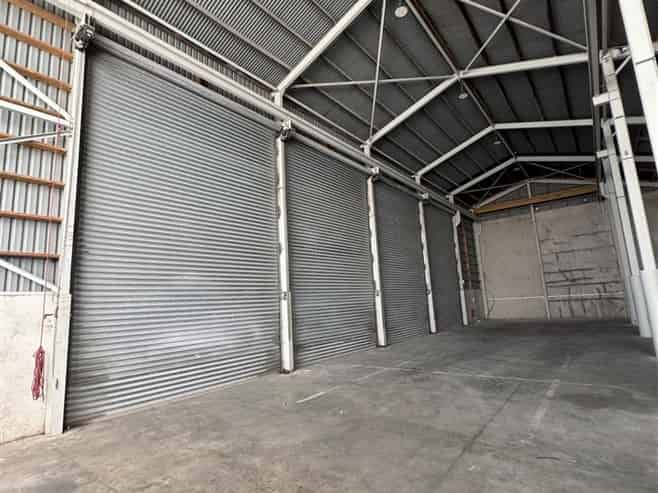 Warehousing in Seaview
