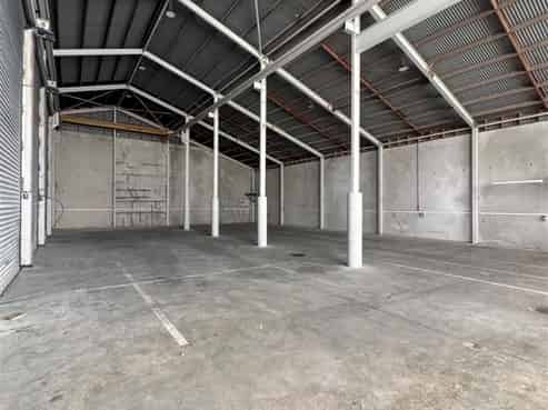 Warehousing in Seaview
