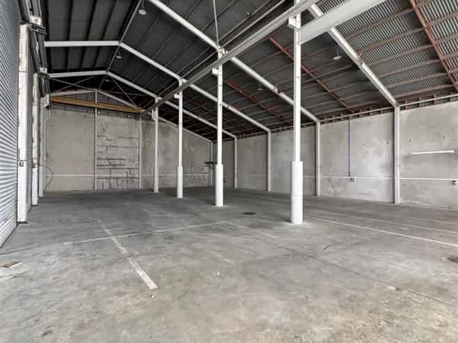 Warehousing in Seaview