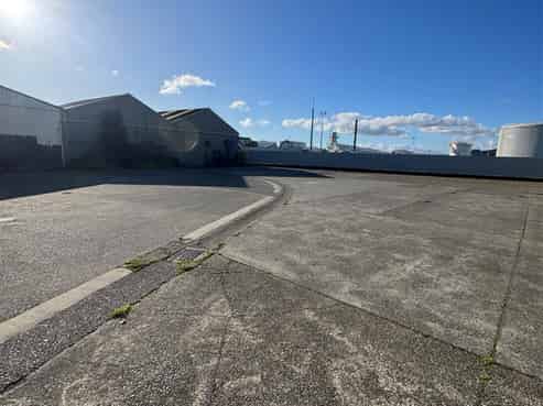 Warehouse, Office and Amenities