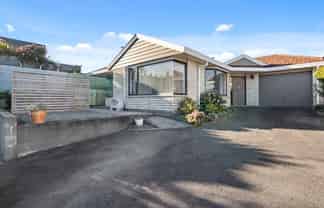 4/476 Devon Street East, Strandon