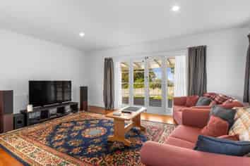 1a Whimp Avenue, Onerahi