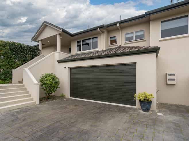 12 Munro Place, Flagstaff