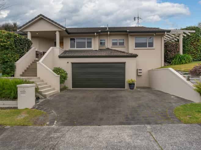 12 Munro Place, Flagstaff