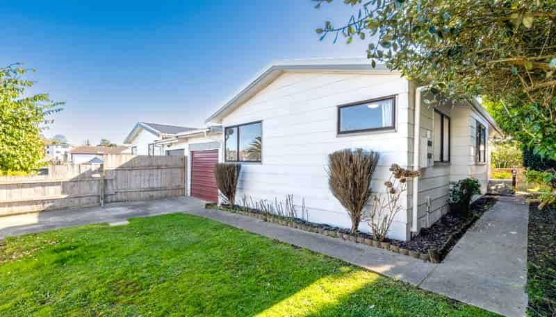 2/102 Elliot Street, Howick