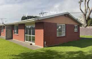 20A Mouatt Street, Waitara