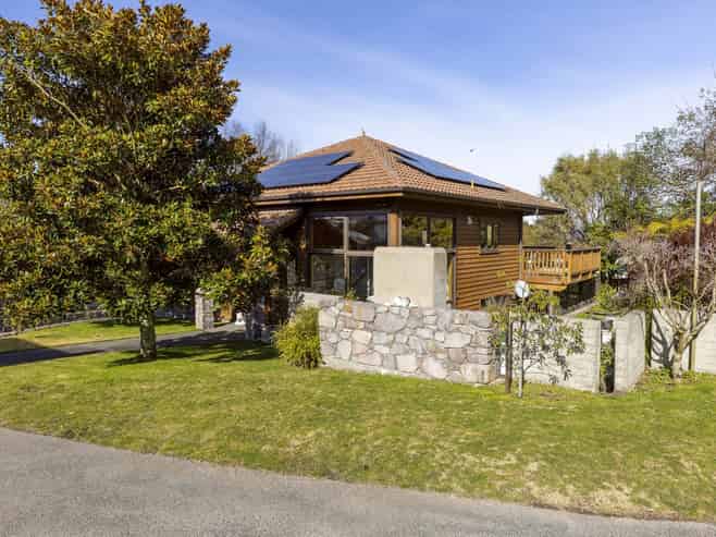 84 and 82 Ngamotu Road, Hilltop