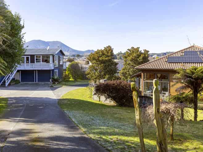 84 and 82 Ngamotu Road, Hilltop