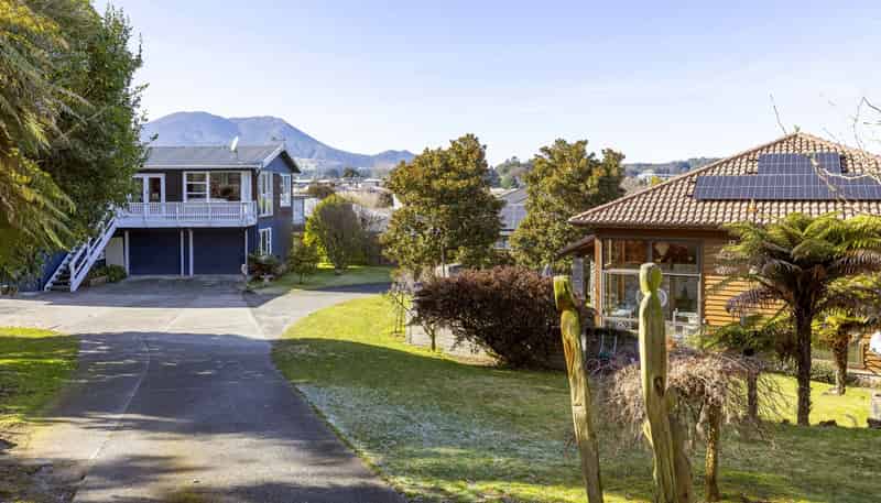 84 and 82 Ngamotu Road, Hilltop