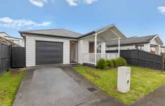 28 Waka Ama Road, Karaka