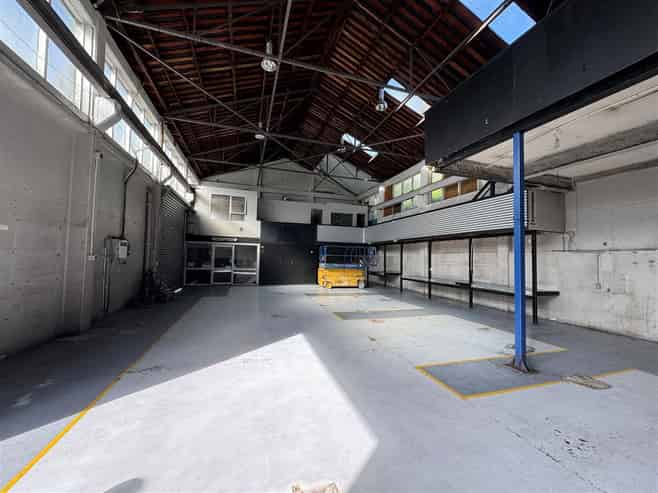 Warehouse With Great Visibility