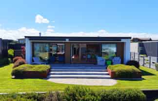 10 Kurapoto Lane, Rainbow Point