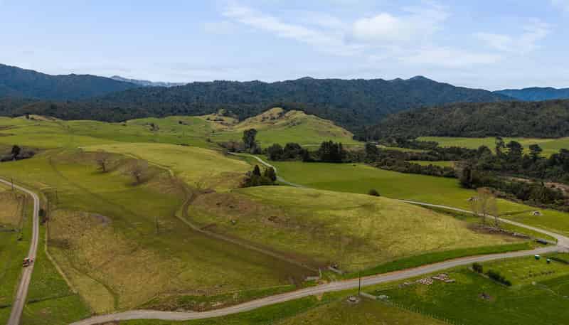 74 Poads Road, LEVIN