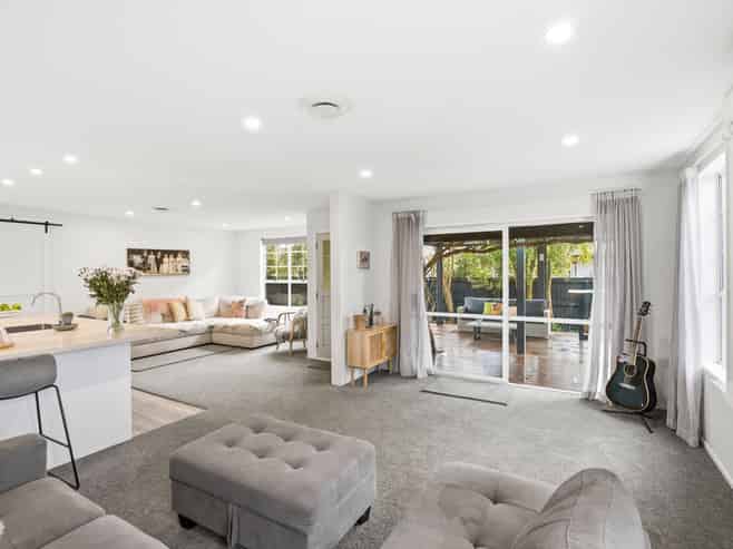 7 Calbreath Place, Avonhead