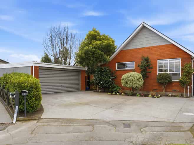 7 Calbreath Place, Avonhead