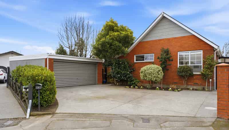7 Calbreath Place, Avonhead