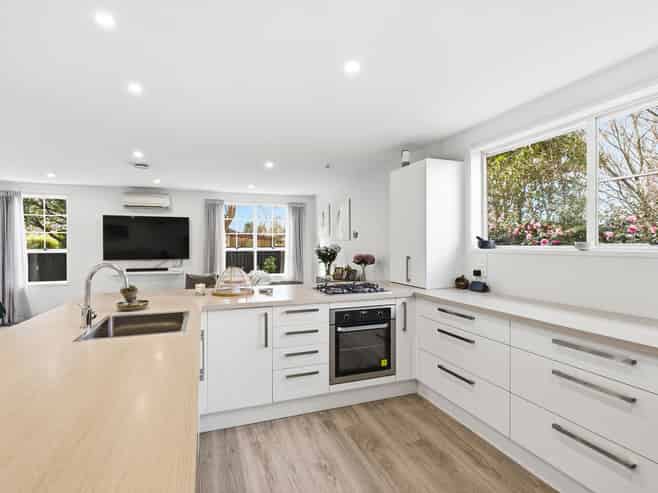 7 Calbreath Place, Avonhead