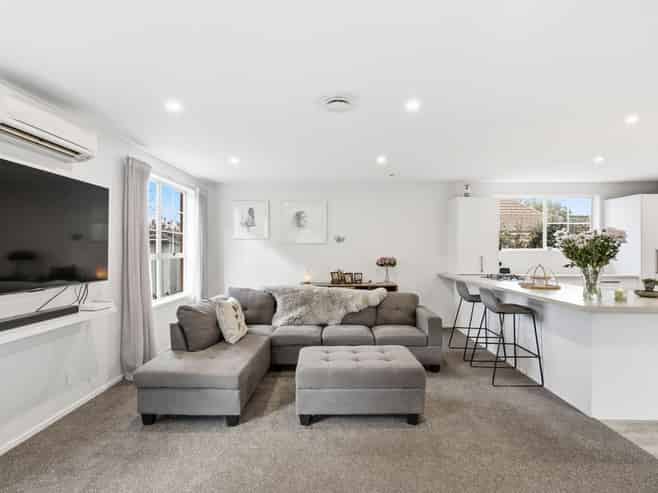 7 Calbreath Place, Avonhead