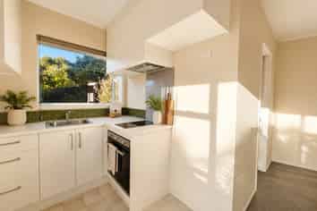 35A Swan Crescent, Pakuranga