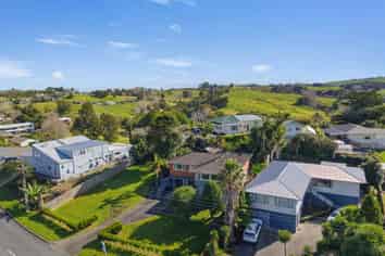 2 Bickerstaffe Road, Maungaturoto