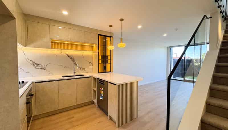 4/9 Utting Street, Birkdale