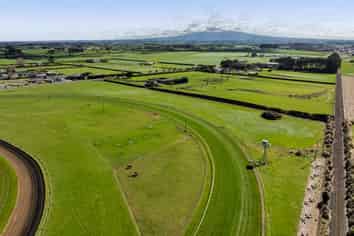 6.55 Acres Prime Positioned Commercial Land