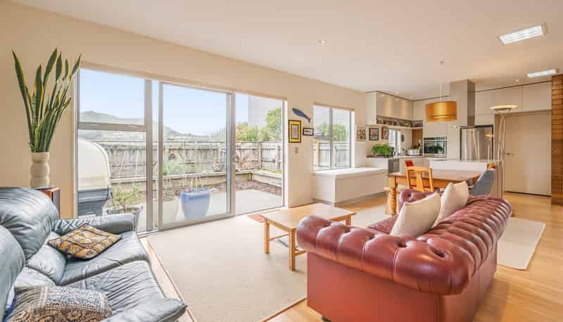80 Saddleback Grove, Karori