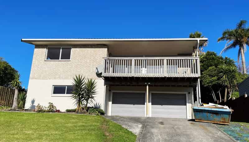 57 Pacific Parade, Army Bay