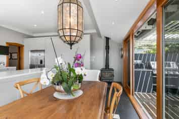8 Robieson Lane, Roseneath