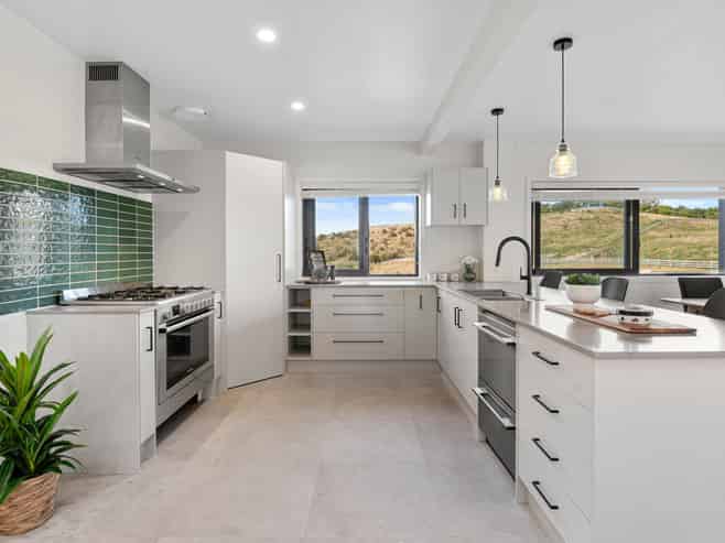 150 Highland Drive, Acacia Bay