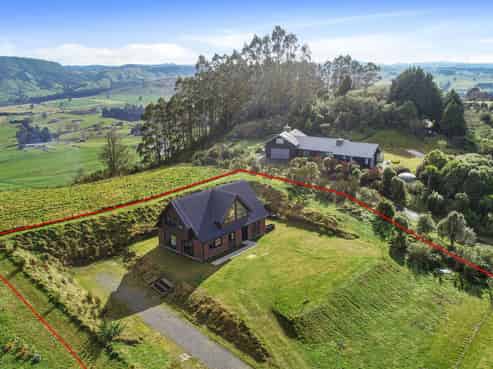 150 Highland Drive, Acacia Bay