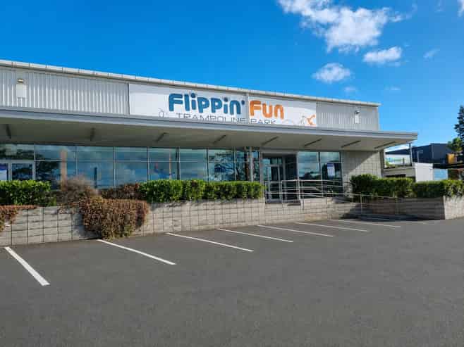 High-Impact Showroom, Retail or Entertainment