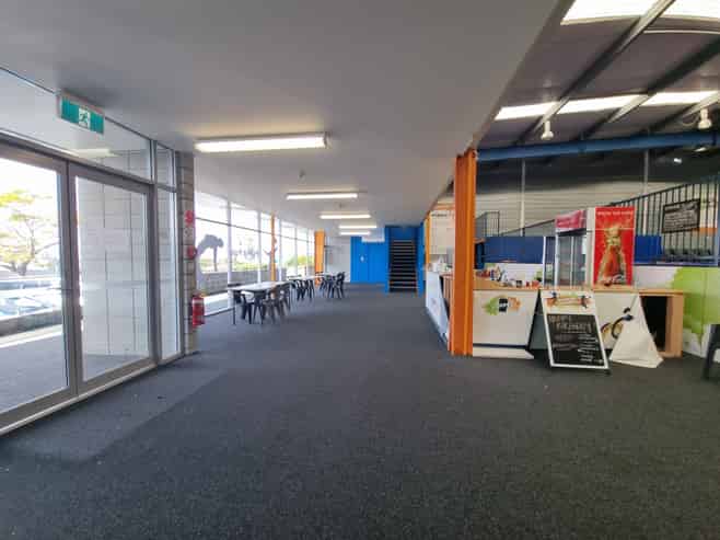 High-Impact Showroom, Retail or Entertainment