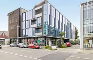 Ground floor premises with existing fit out