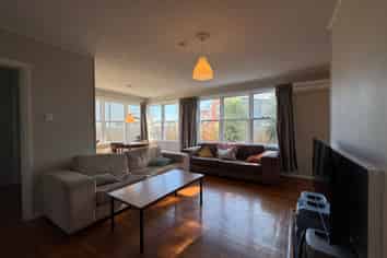 372 Clyde Road, Bryndwr
