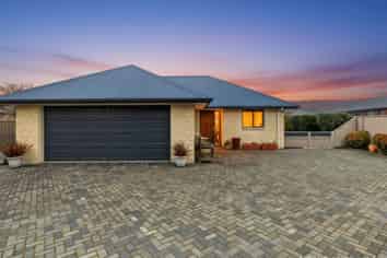 17 Larch Crescent, Alexandra